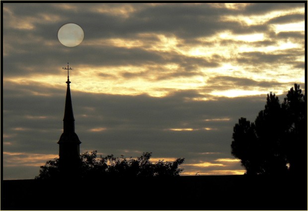 Clocherlune1