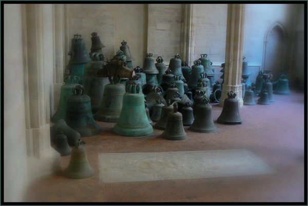Cloches